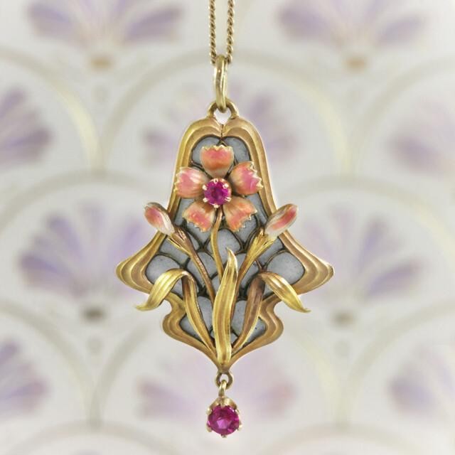 art nouveau -riipus